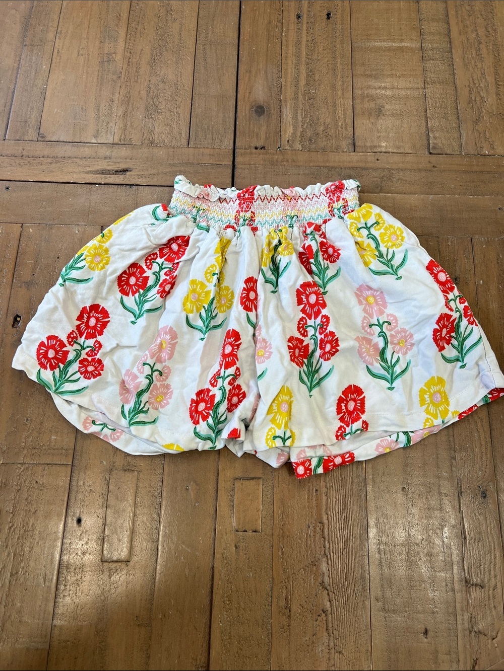 Mini Boden white floral flowy shorts 7-8 years smocked elastic waist